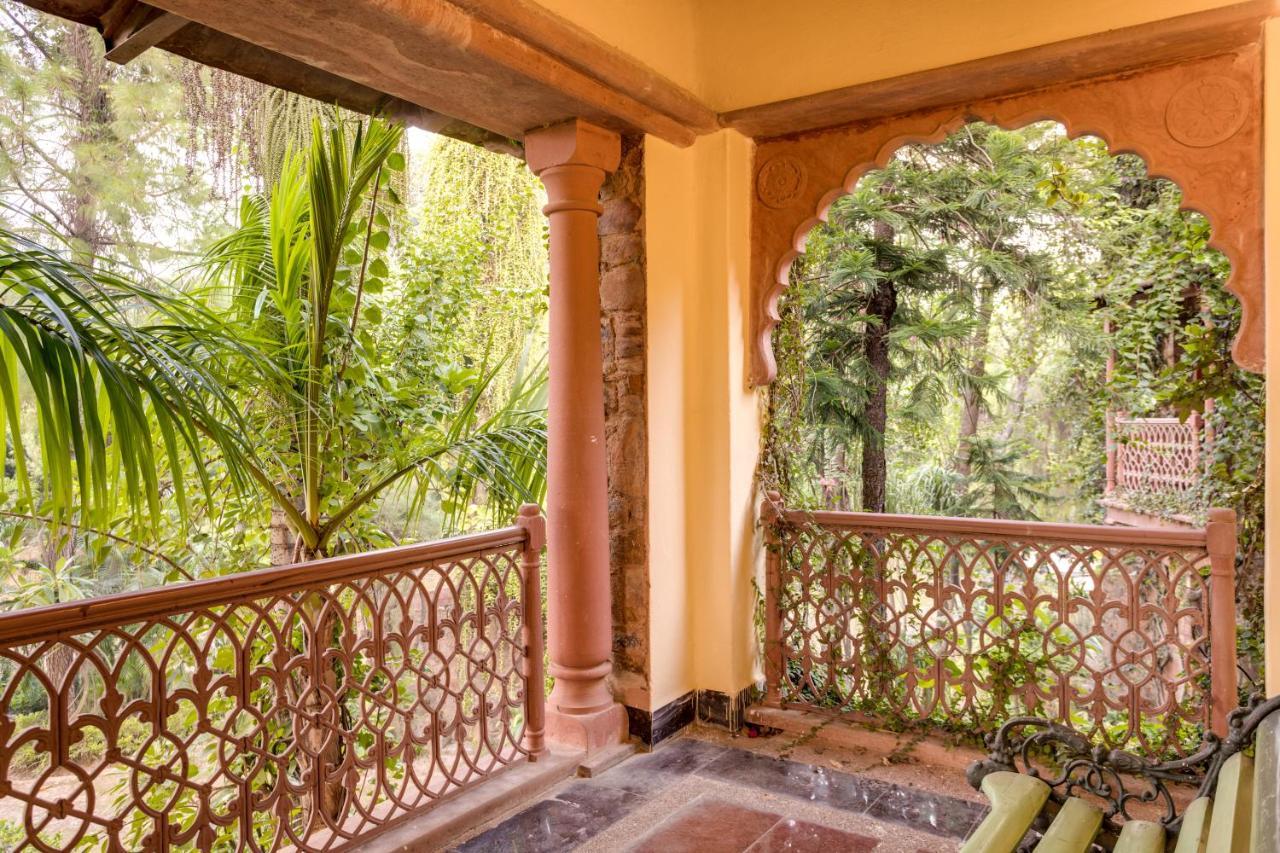 Hostie Chinar Haveli - Heritage Home With Pool, غورغاون المظهر الخارجي الصورة