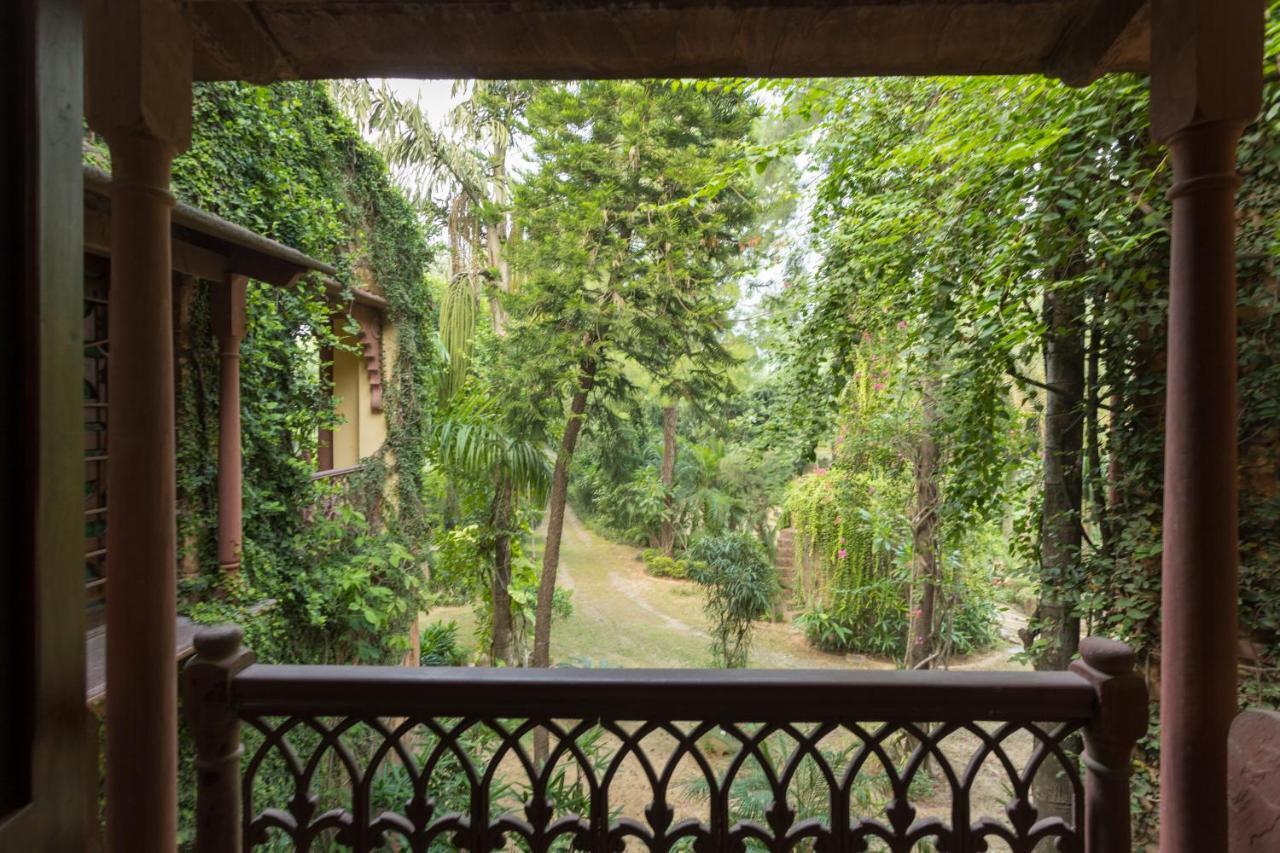 Hostie Chinar Haveli - Heritage Home With Pool, غورغاون المظهر الخارجي الصورة