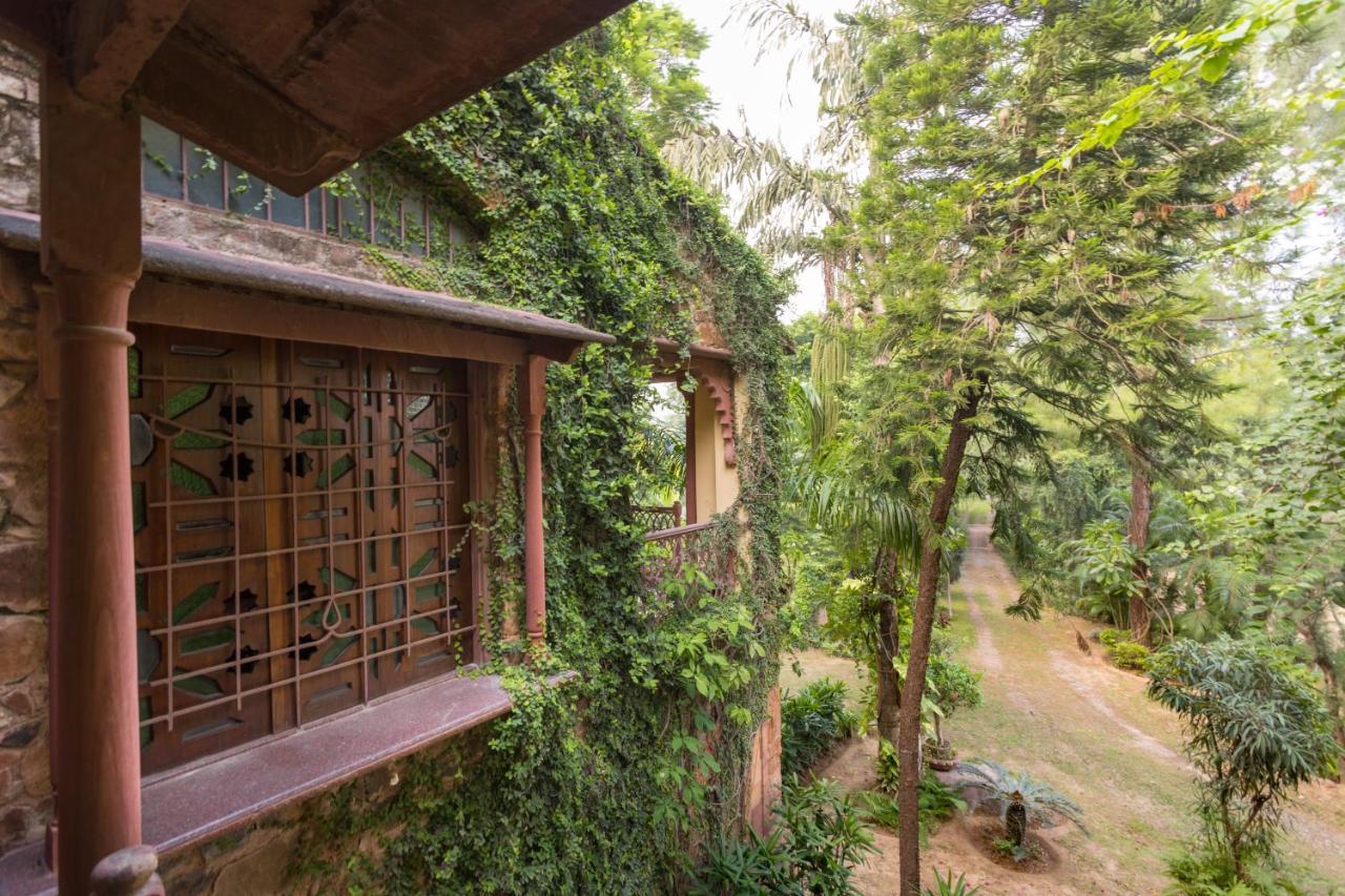 Hostie Chinar Haveli - Heritage Home With Pool, غورغاون المظهر الخارجي الصورة