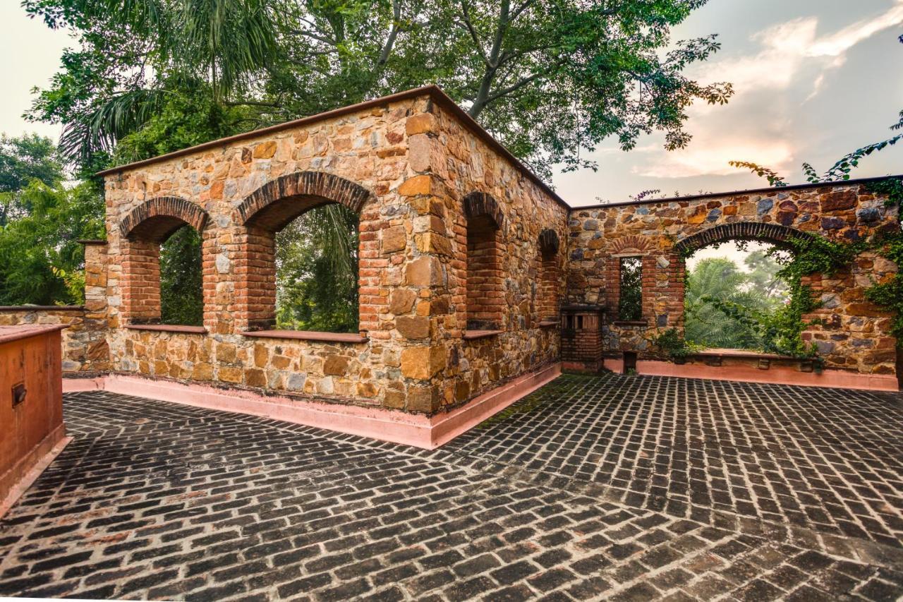 Hostie Chinar Haveli - Heritage Home With Pool, غورغاون المظهر الخارجي الصورة