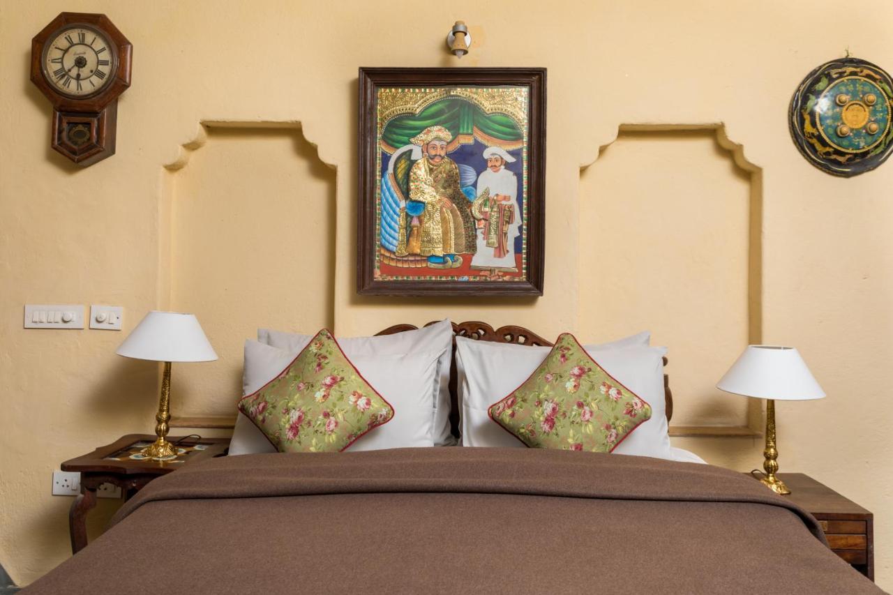 Hostie Chinar Haveli - Heritage Home With Pool, غورغاون المظهر الخارجي الصورة