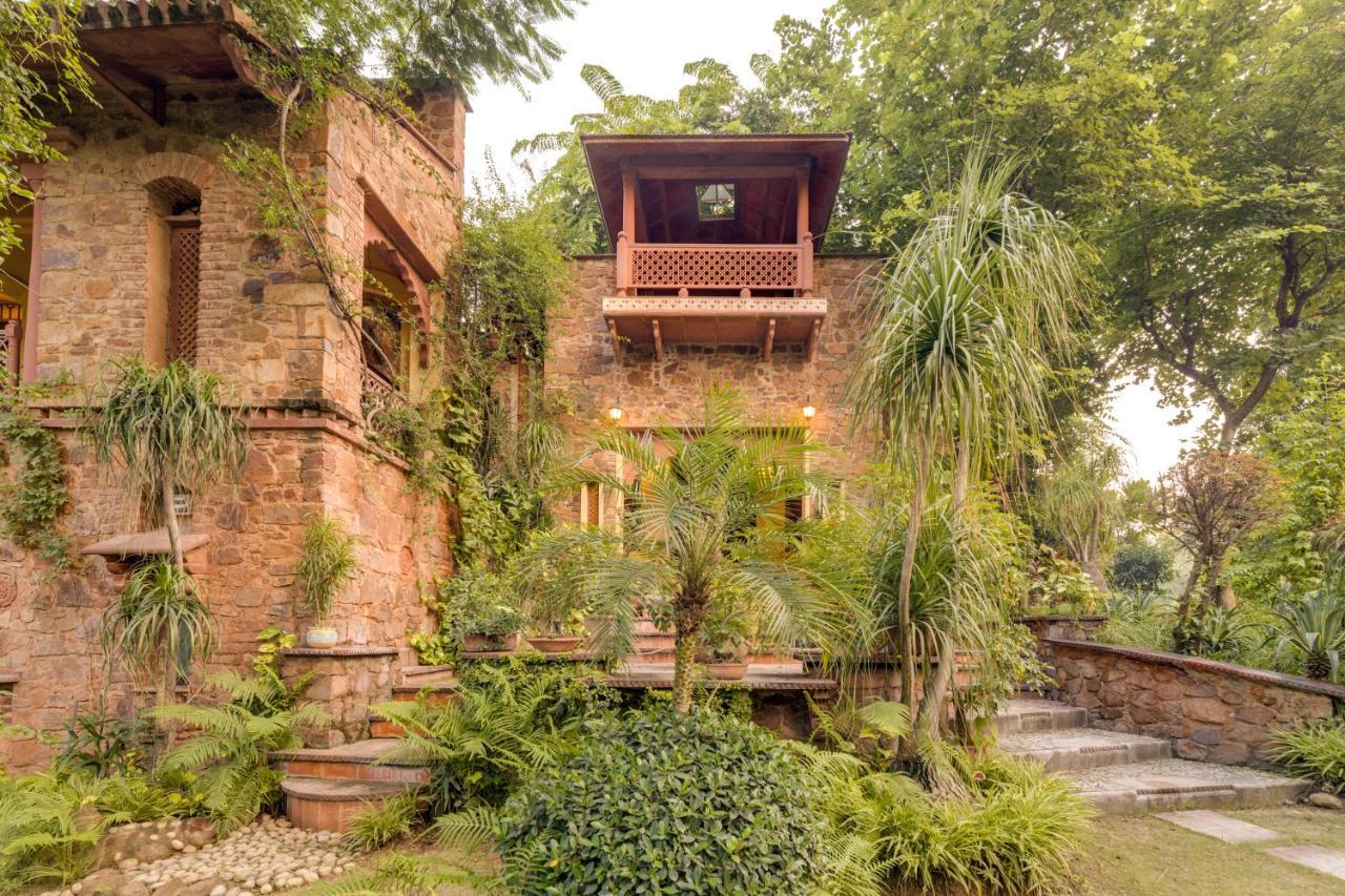 Hostie Chinar Haveli - Heritage Home With Pool, غورغاون المظهر الخارجي الصورة