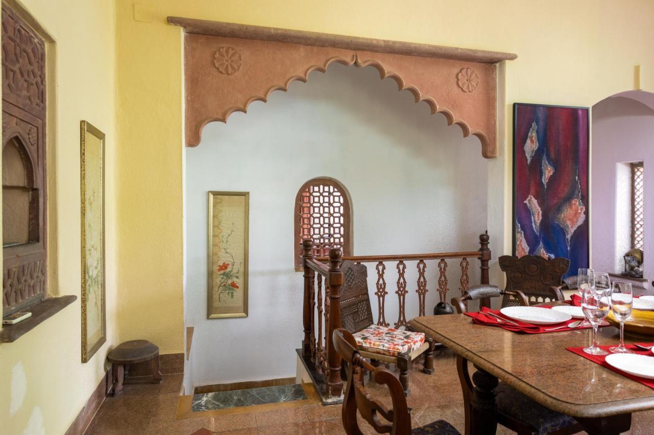 Hostie Chinar Haveli - Heritage Home With Pool, غورغاون المظهر الخارجي الصورة