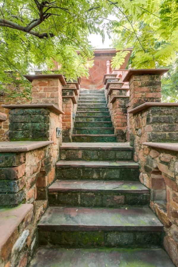 Hostie Chinar Haveli - Heritage Home With Pool, غورغاون المظهر الخارجي الصورة