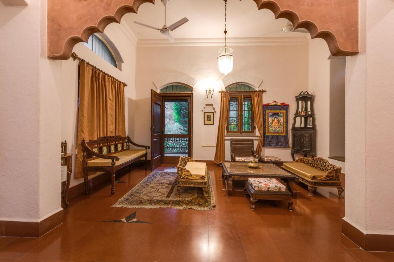 Hostie Chinar Haveli - Heritage Home With Pool, غورغاون المظهر الخارجي الصورة
