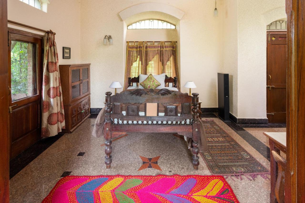 Hostie Chinar Haveli - Heritage Home With Pool, غورغاون المظهر الخارجي الصورة